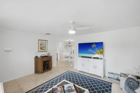 1252 SE Madison Avenue Stuart FL 34996