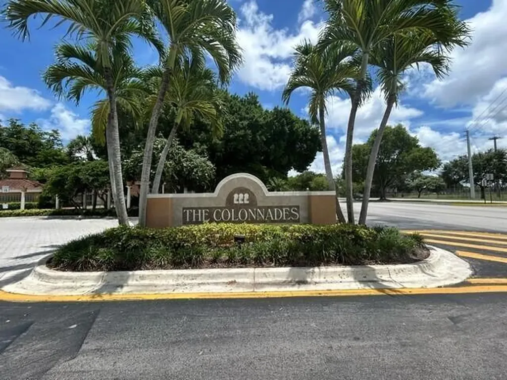 786 NW 92nd Avenue Plantation FL 33324