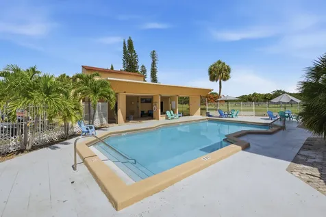 371 W Park Drive Miami FL 33172