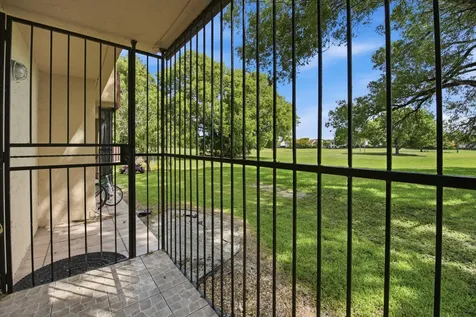 371 W Park Drive Miami FL 33172