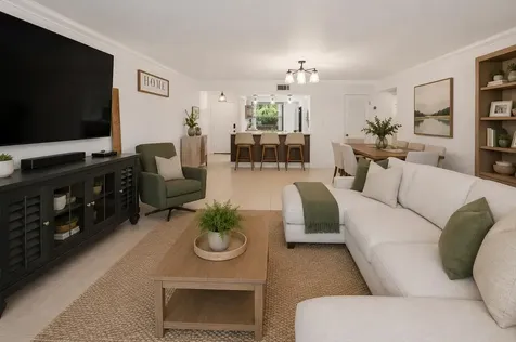 371 W Park Drive Miami FL 33172