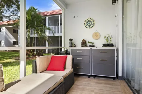 899 SE 2nd Avenue Deerfield Beach FL 33441