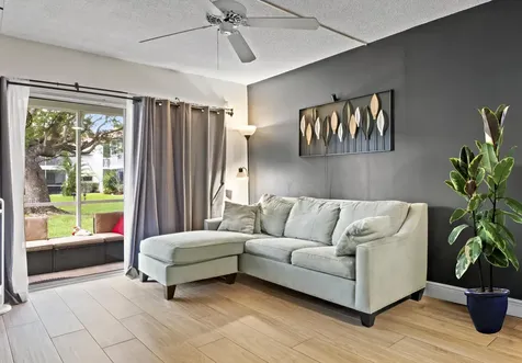 899 SE 2nd Avenue Deerfield Beach FL 33441