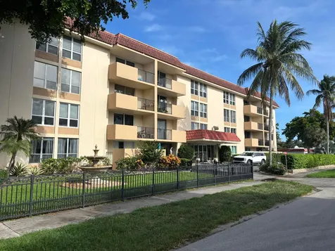 1000 Spanish River Road Boca Raton FL 33432