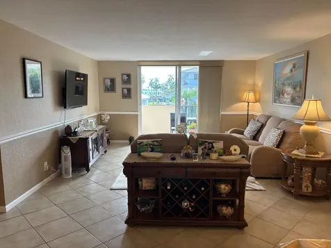 1000 Spanish River Road Boca Raton FL 33432