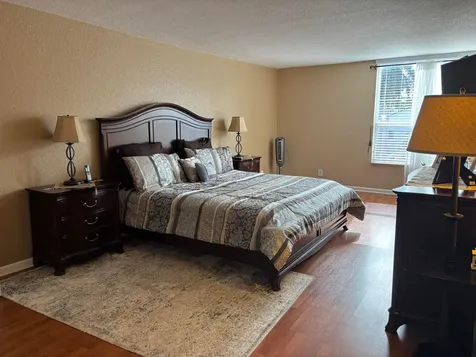 1000 Spanish River Road Boca Raton FL 33432