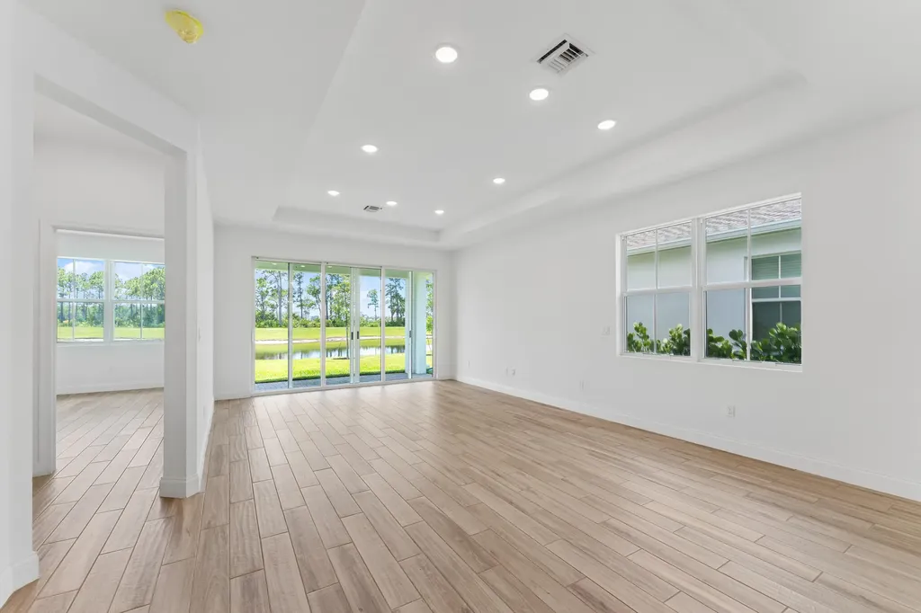 6172 NW Tuckaway Avenue Port St Lucie FL 34987