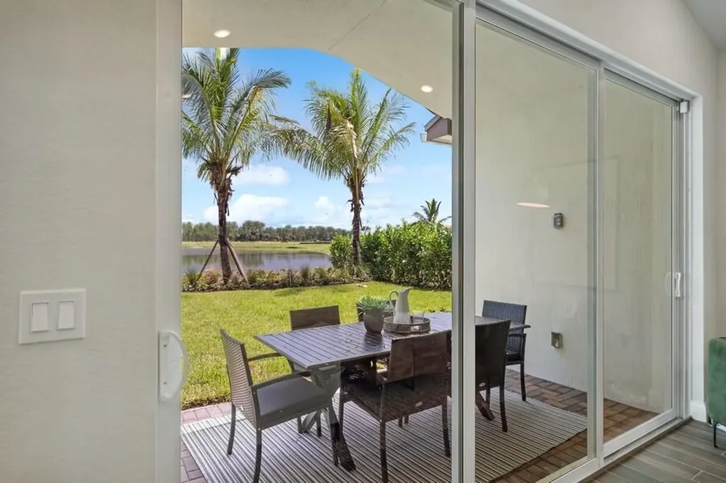 10064 NW Field Flower Trail Port St Lucie FL 34987