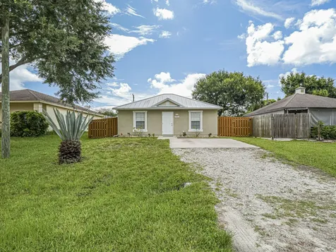 1456 25th Court SW Vero Beach FL 32962