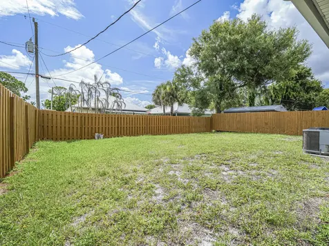 1456 25th Court SW Vero Beach FL 32962