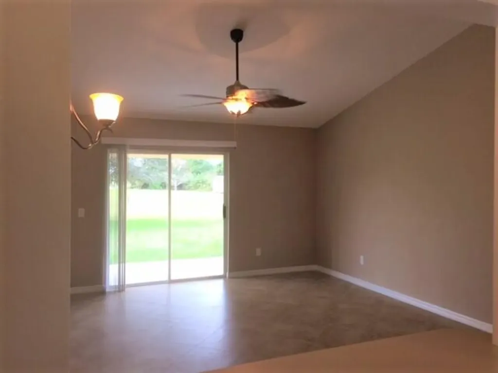 3832 SW Hale Street Port St Lucie FL 34953
