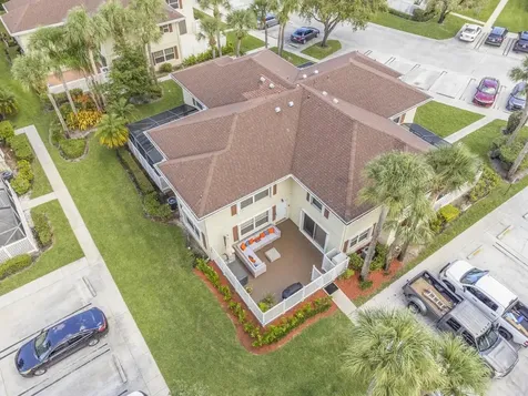 18 Amherst Court Royal Palm Beach FL 33411