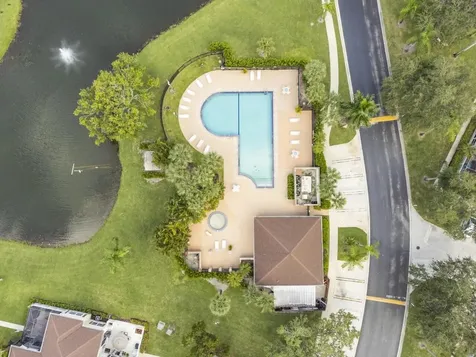 18 Amherst Court Royal Palm Beach FL 33411