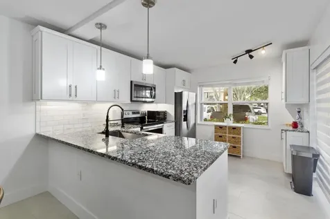 18 Amherst Court Royal Palm Beach FL 33411
