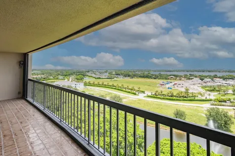 2450 Presidential Way West Palm Beach FL 33401