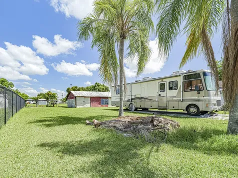 1040 Lissie Lane Okeechobee FL 34974