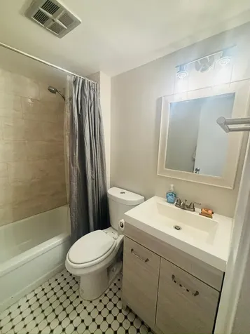 118 Royal Park Drive Oakland Park FL 33309
