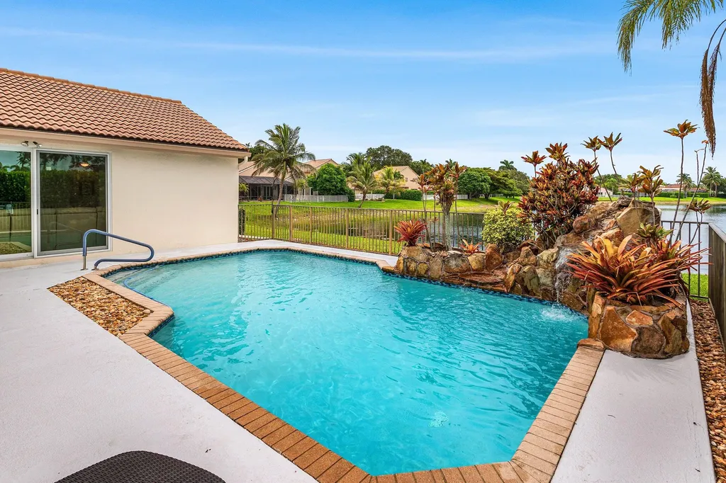 7350 NW 68 Avenue Parkland FL 33067