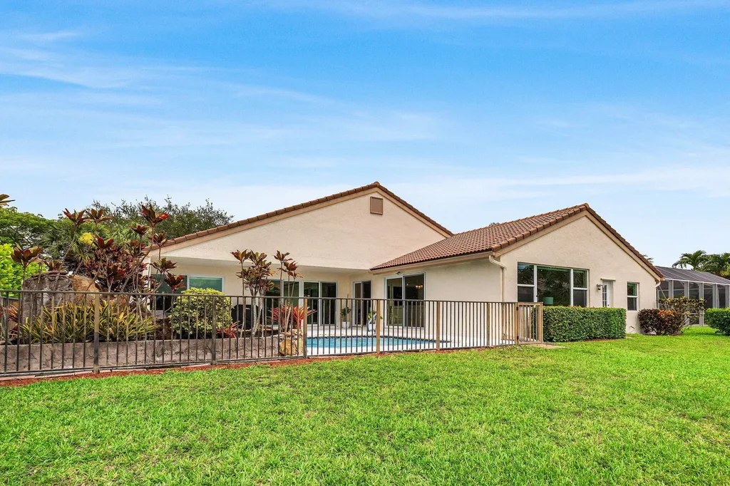 7350 NW 68 Avenue Parkland FL 33067
