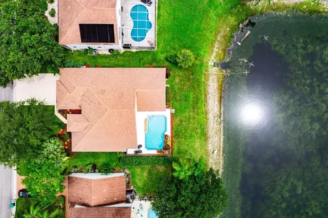 7350 NW 68 Avenue Parkland FL 33067
