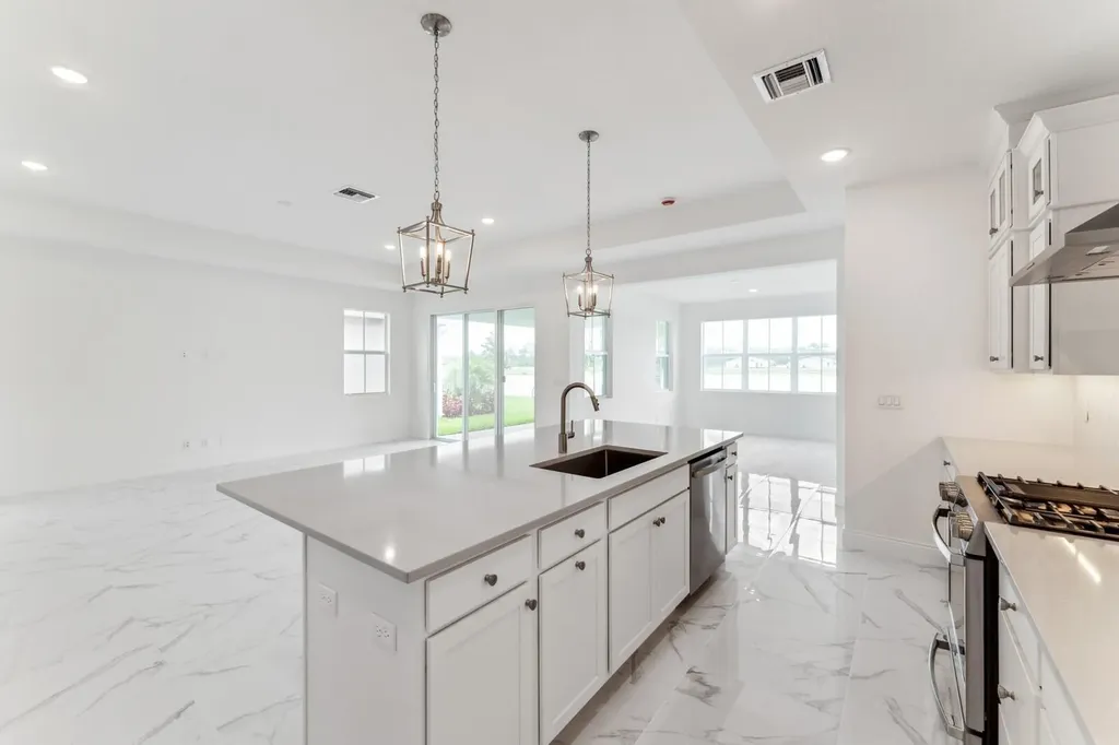10072 NW Field Flower Trail Port St Lucie FL 34987