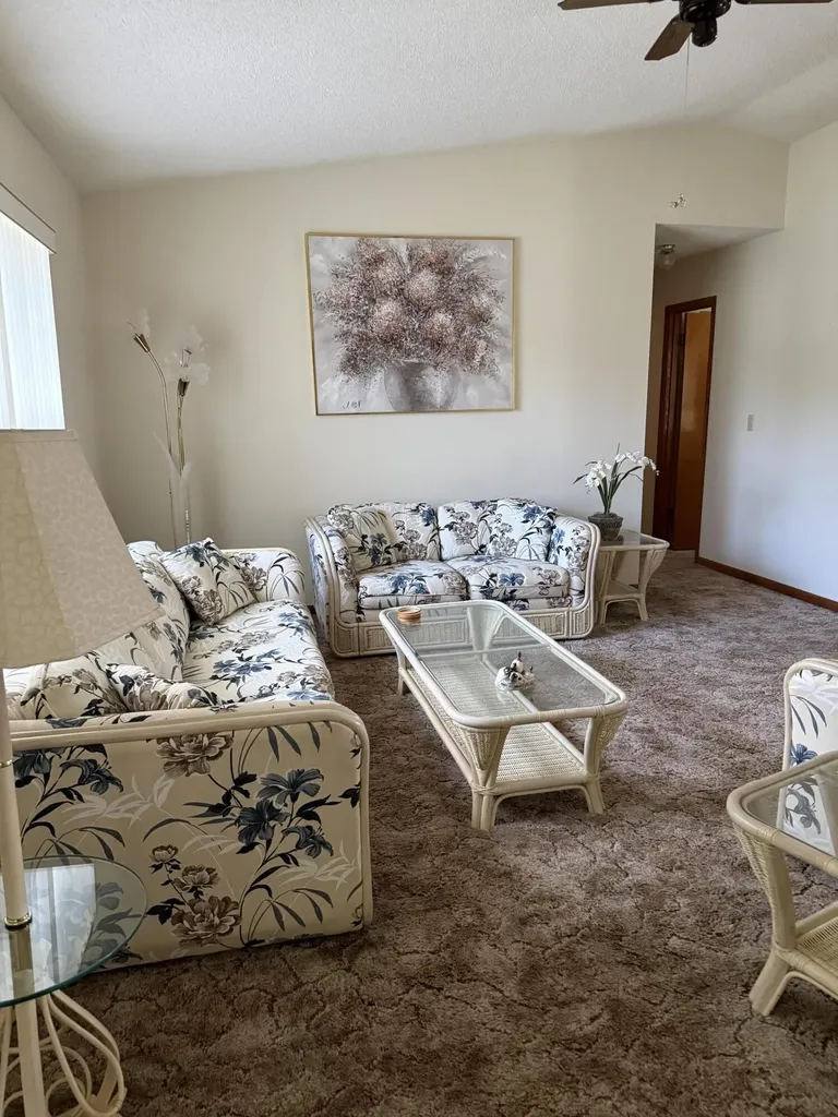 529 SW Violet Avenue Port St Lucie FL 34983