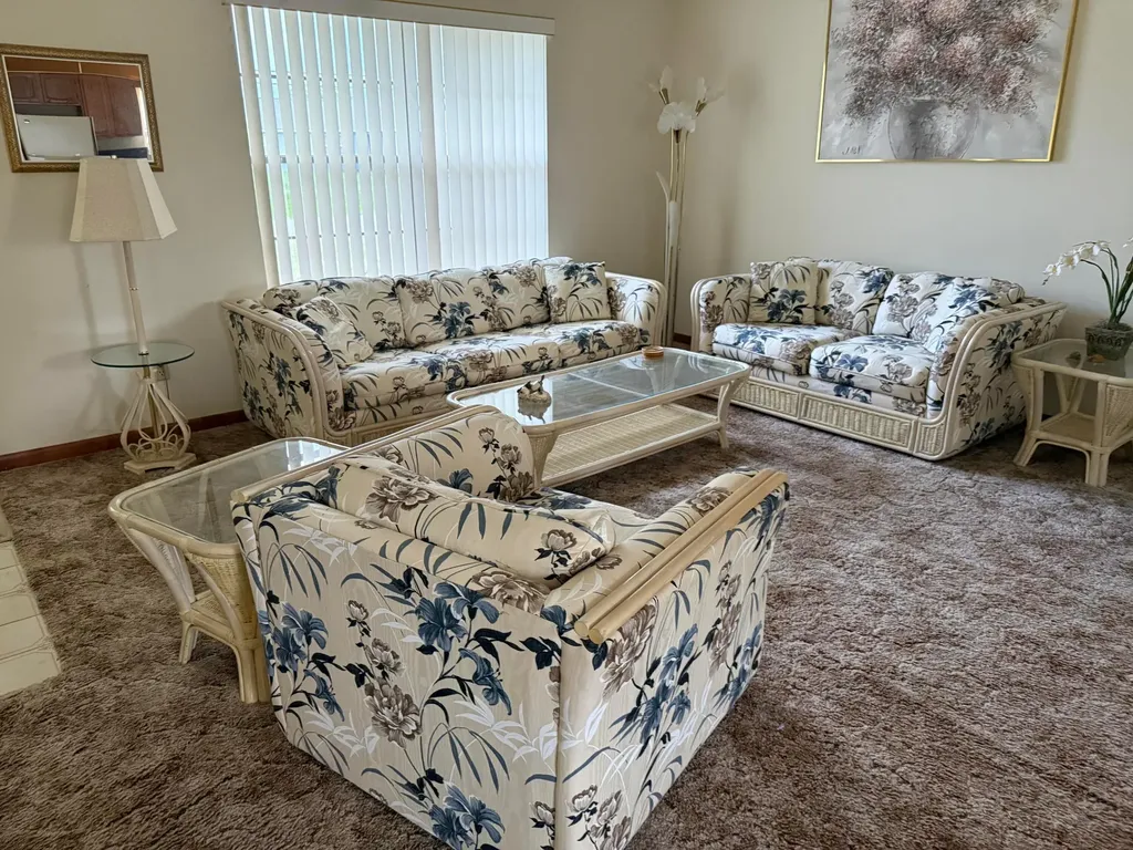529 SW Violet Avenue Port St Lucie FL 34983