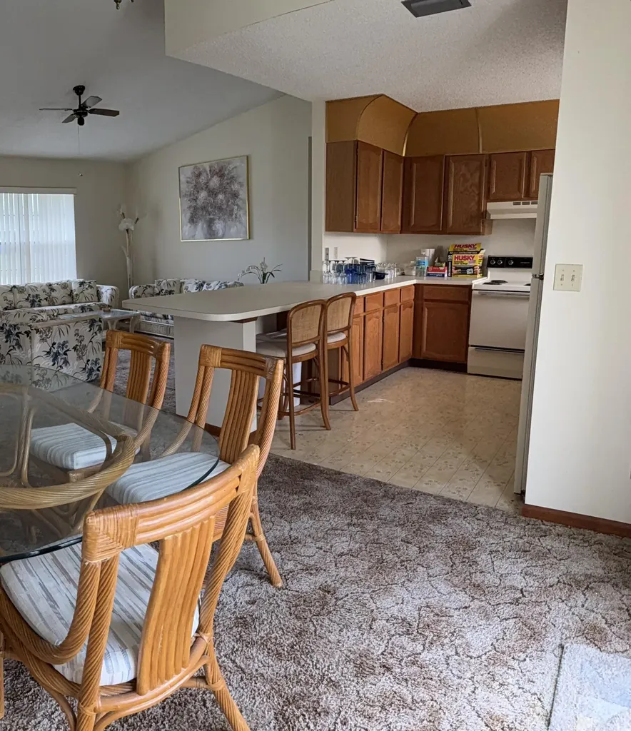 529 SW Violet Avenue Port St Lucie FL 34983