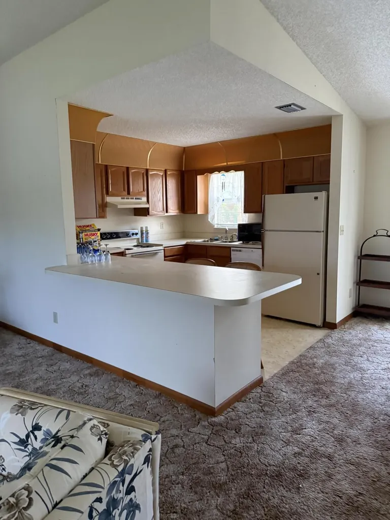 529 SW Violet Avenue Port St Lucie FL 34983