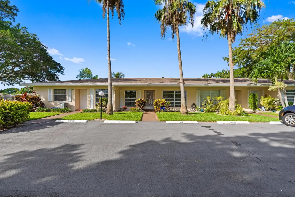 8666 Bella Vista Drive Boca Raton FL 33433