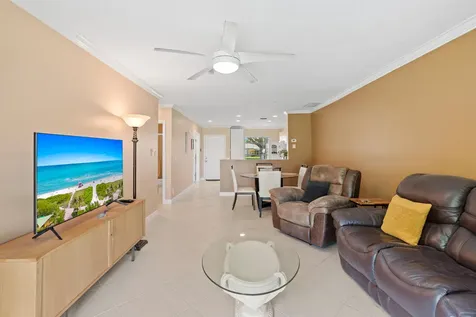 8666 Bella Vista Drive Boca Raton FL 33433