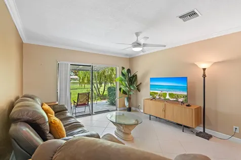 8666 Bella Vista Drive Boca Raton FL 33433