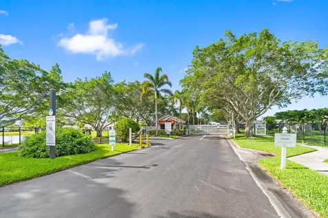 8666 Bella Vista Drive Boca Raton FL 33433