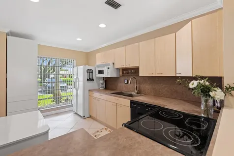 8666 Bella Vista Drive Boca Raton FL 33433