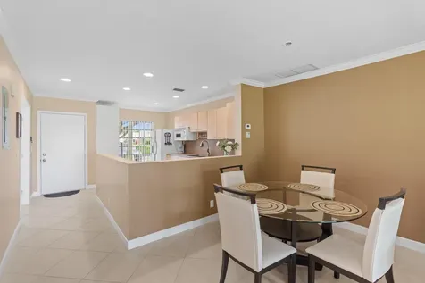 8666 Bella Vista Drive Boca Raton FL 33433
