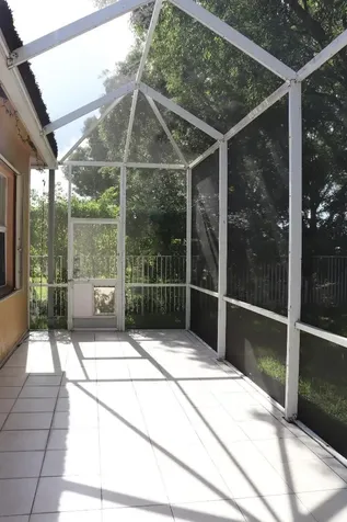 19298 Seneca Avenue Weston FL 33332