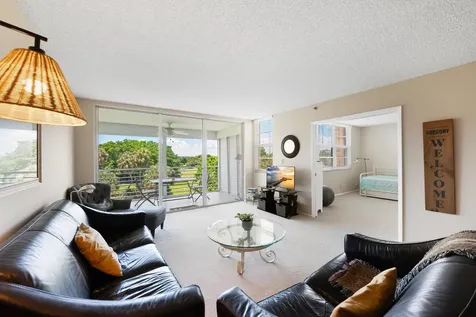3510 Oaks Way Pompano Beach FL 33069