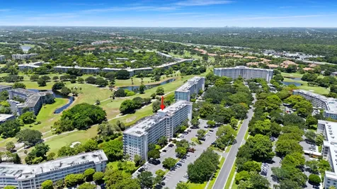 3510 Oaks Way Pompano Beach FL 33069