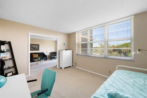3510 Oaks Way Pompano Beach FL 33069