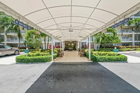3510 Oaks Way Pompano Beach FL 33069