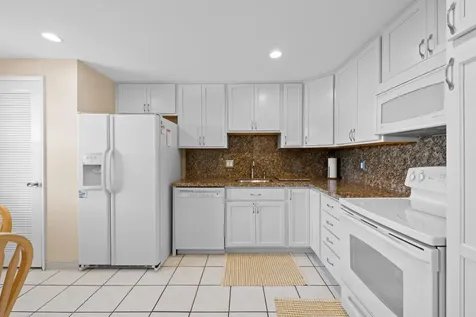 3510 Oaks Way Pompano Beach FL 33069