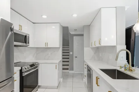 18241 NW 8th Street Pembroke Pines FL 33029