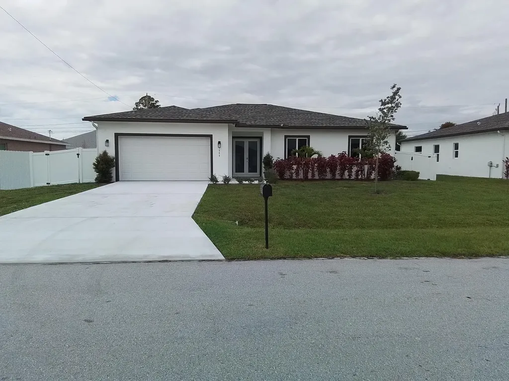 1258 SW Santiago Avenue Port St Lucie FL 34953