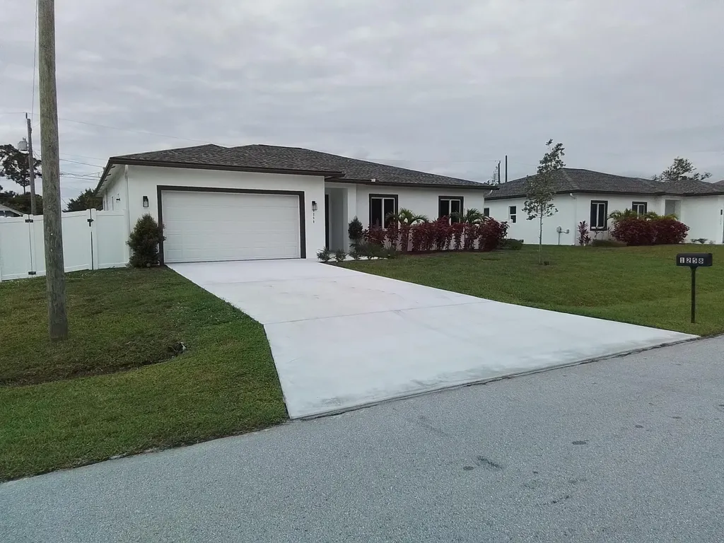 1258 SW Santiago Avenue Port St Lucie FL 34953