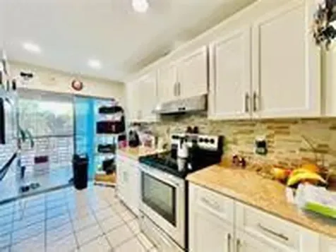 2800 Riverside Drive Coral Springs FL 33065