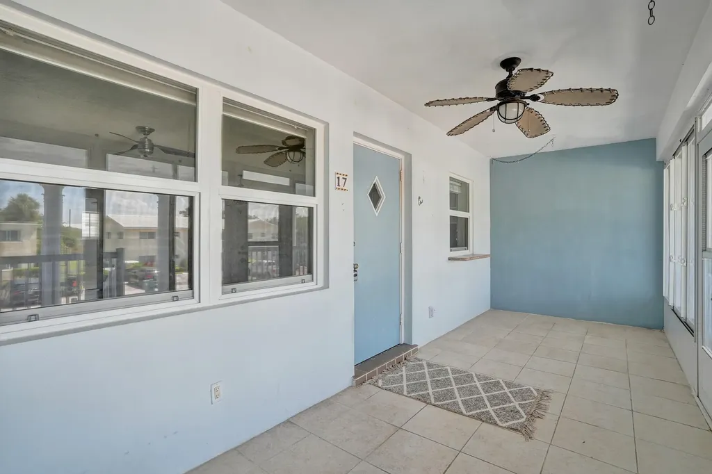 2734 NE 27th Court Lighthouse Point FL 33064