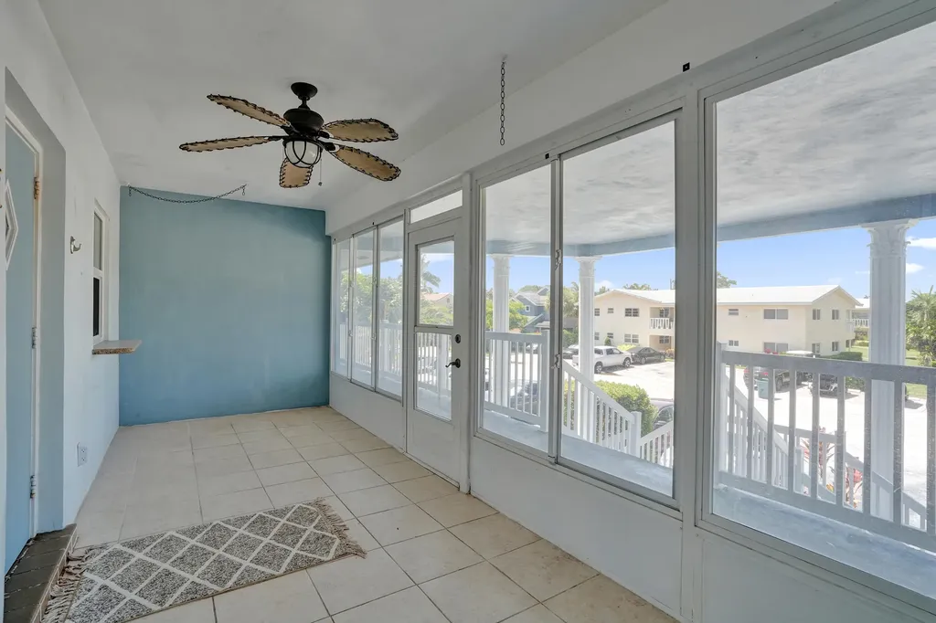 2734 NE 27th Court Lighthouse Point FL 33064
