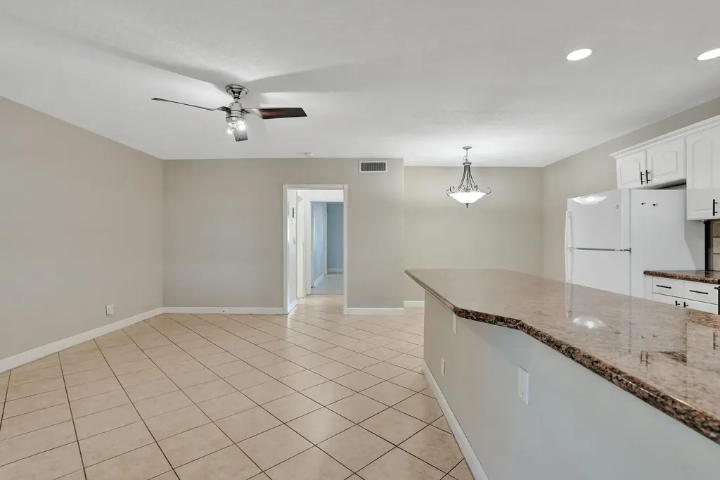 2734 NE 27th Court Lighthouse Point FL 33064