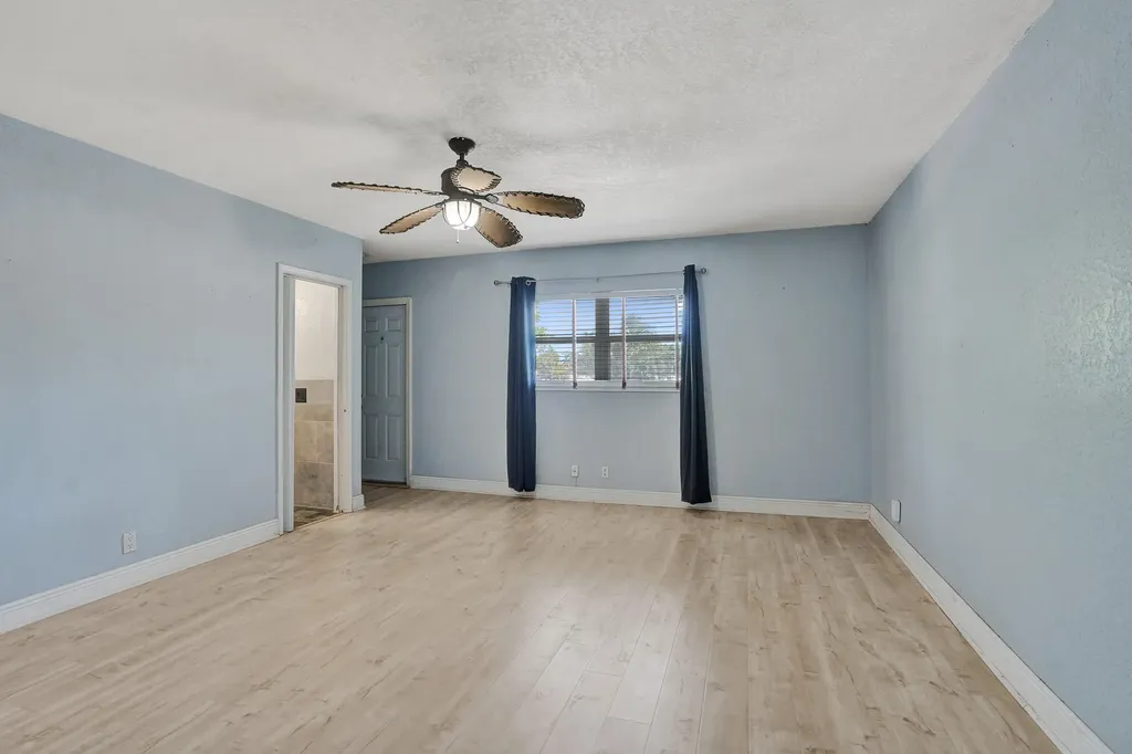 2734 NE 27th Court Lighthouse Point FL 33064