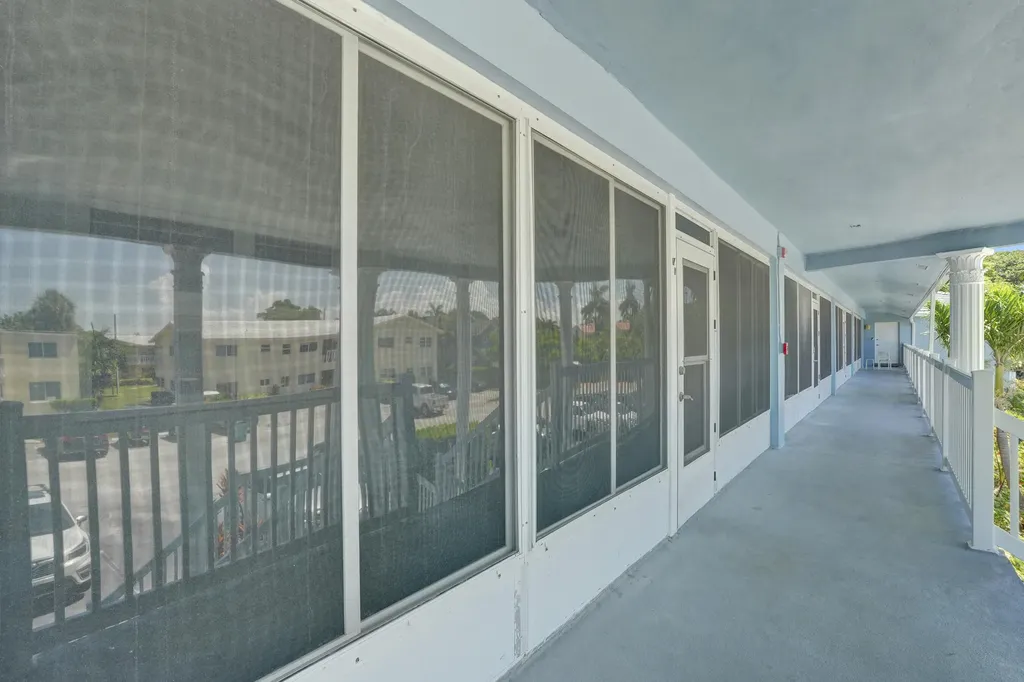 2734 NE 27th Court Lighthouse Point FL 33064